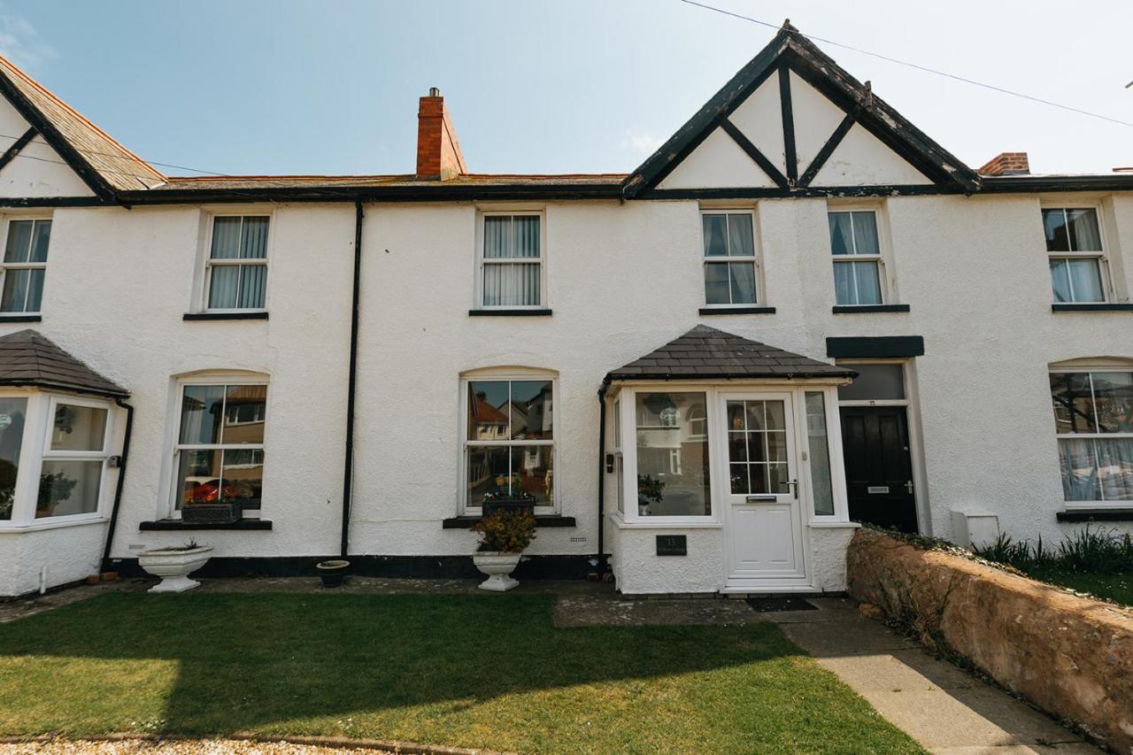 Willow Cottage - Cost 3 Bed Cottage In Penrhyn Bay With Sea Views With Access To Snowdonia Rhôs-on-Sea Extérieur photo