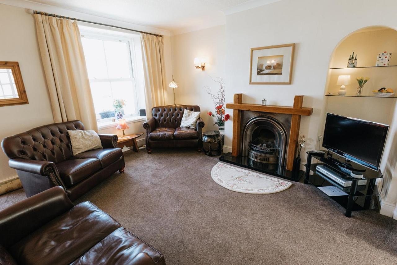 Willow Cottage - Cost 3 Bed Cottage In Penrhyn Bay With Sea Views With Access To Snowdonia Rhôs-on-Sea Extérieur photo