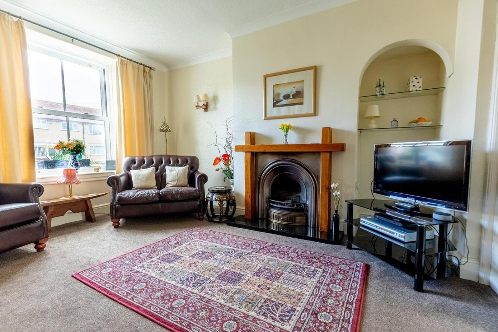 Willow Cottage - Cost 3 Bed Cottage In Penrhyn Bay With Sea Views With Access To Snowdonia Rhôs-on-Sea Extérieur photo